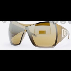 CHRISTIAN DIOR model OVERSHINE 2 color N6SKB